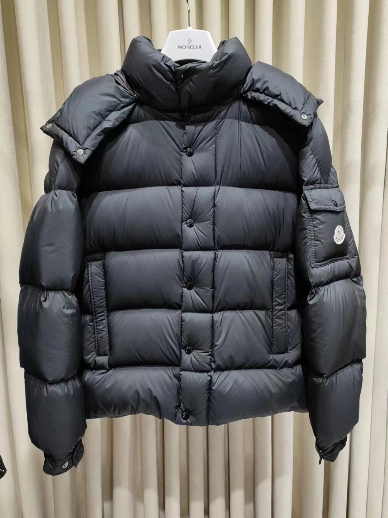 wg.luxury- 7o9385r down jacket oversized item:D-F140J5017